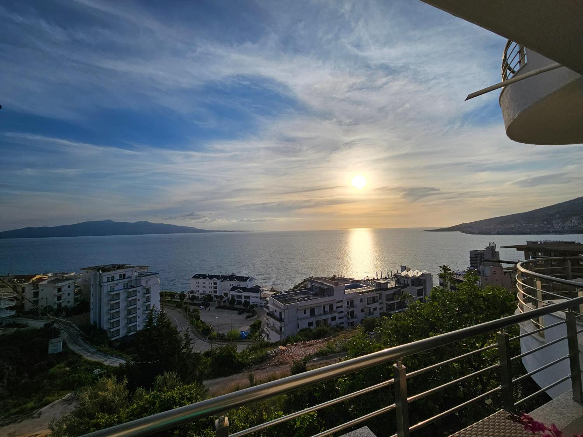 Nora'S Guesthouse Sarandë Exterior foto
